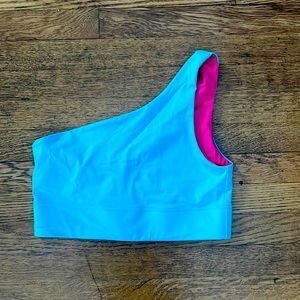 One shoulder sports bra